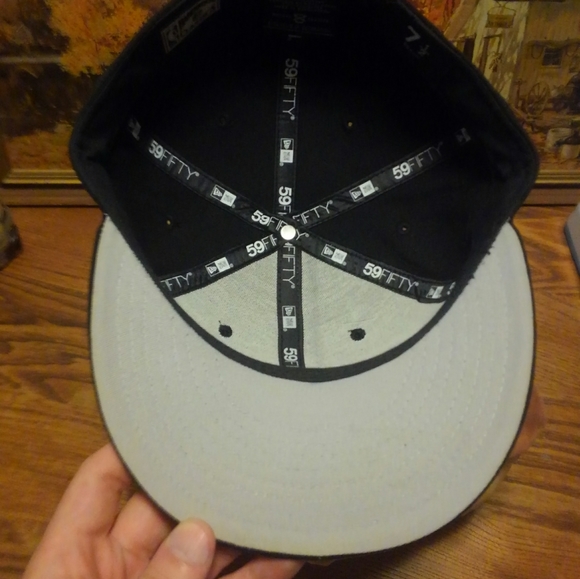 🏀 CAVS New Era Fitted Hat Cap Cleveland Cavaliers - Picture 8 of 16